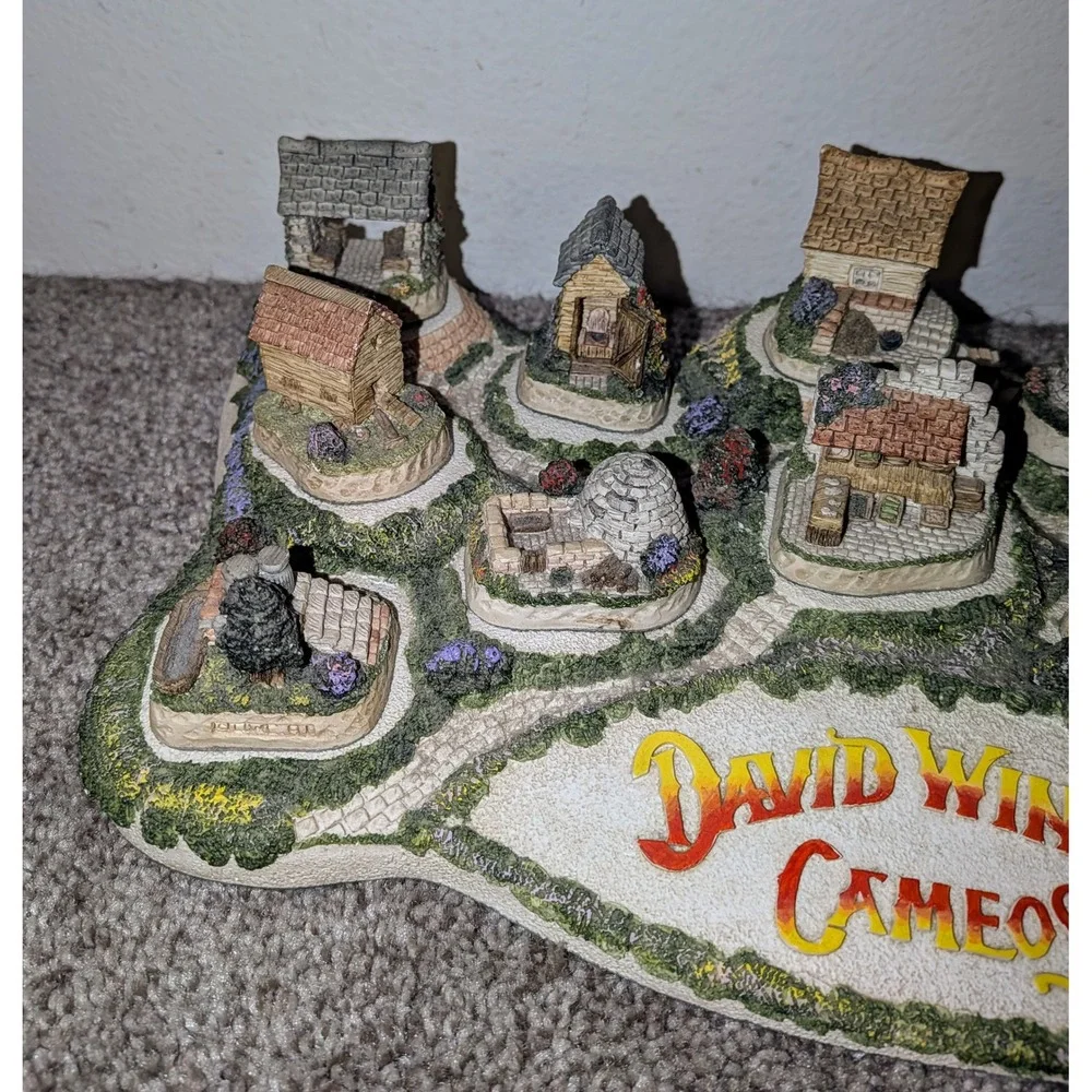 David Winter Cameos Diorama Collections Village House Display Great Britain 1991